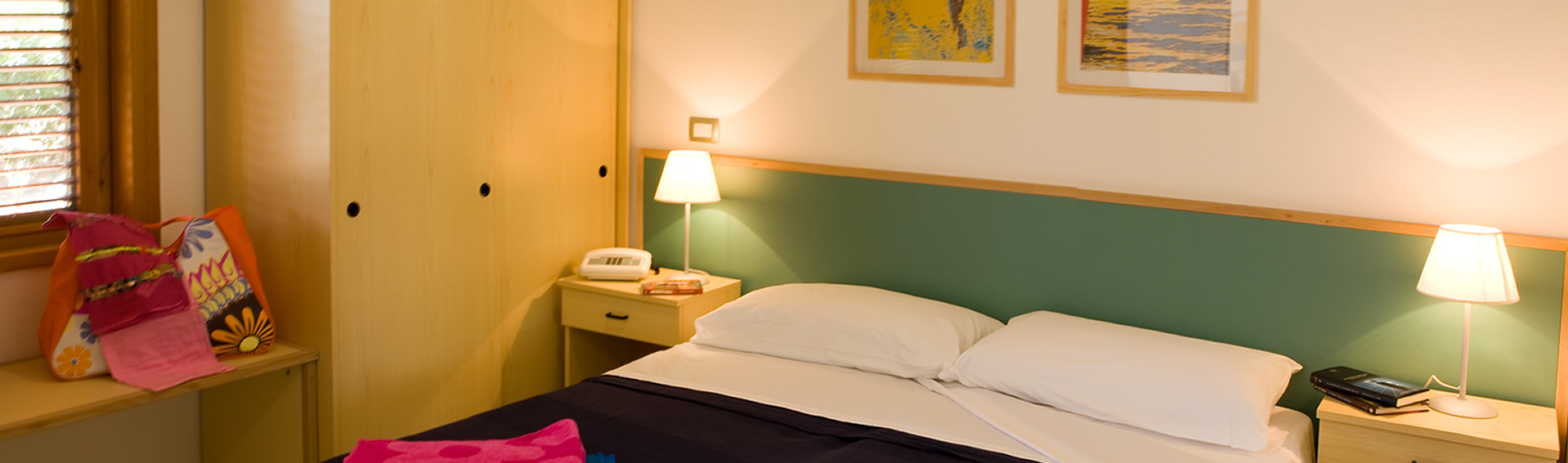 Camera da letto matrimoniale nel bungalow